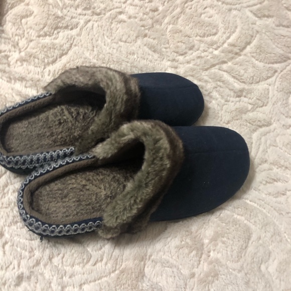 Isotoner slippers